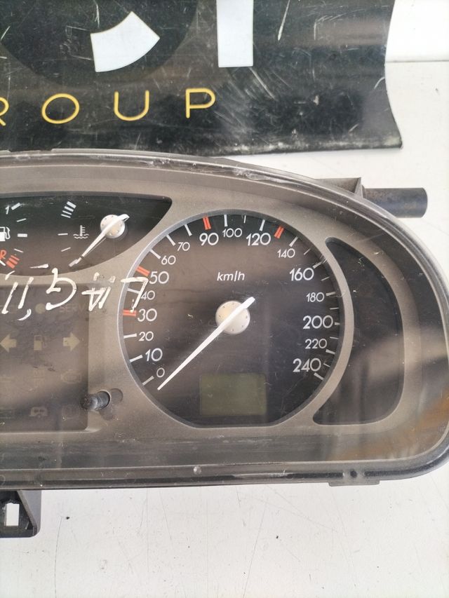 Cuadro de intrumentos Renault Laguna 2
Referencia original : 8200218878