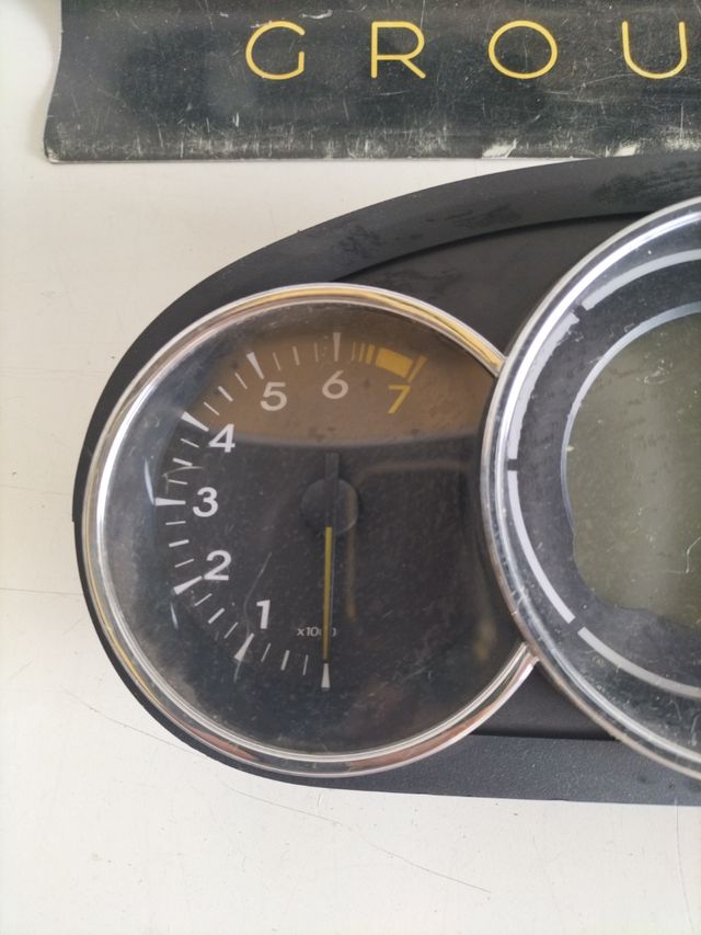 Cuadro de instrumentos Renault Mégane 3 + NAVI
referencia original : 248106944R