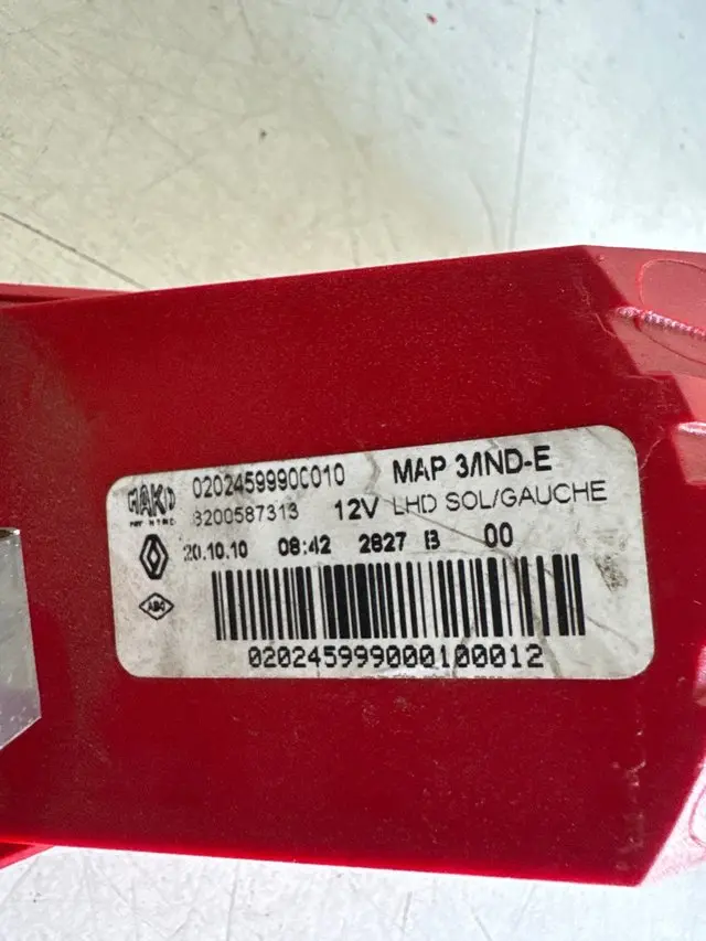 i6479332738[1].webp