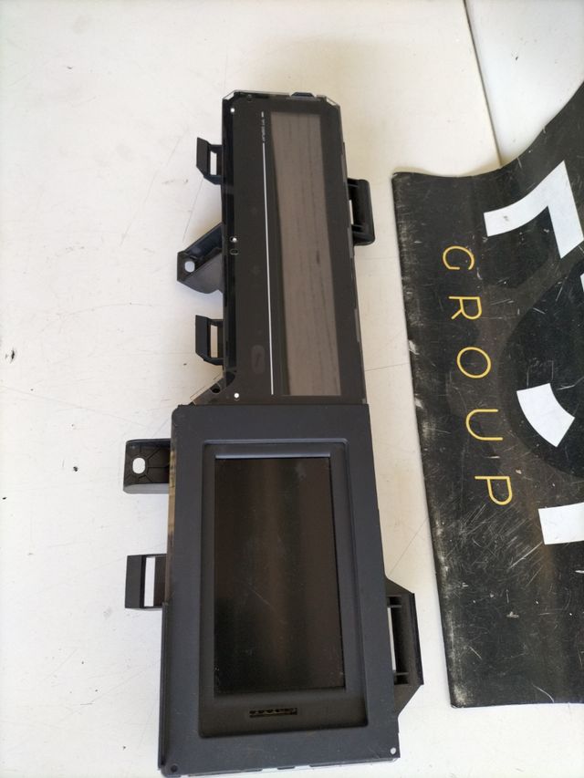 Cuadro de instrumentos Renault Scenic 3 + navi
referencia original : 248102781R