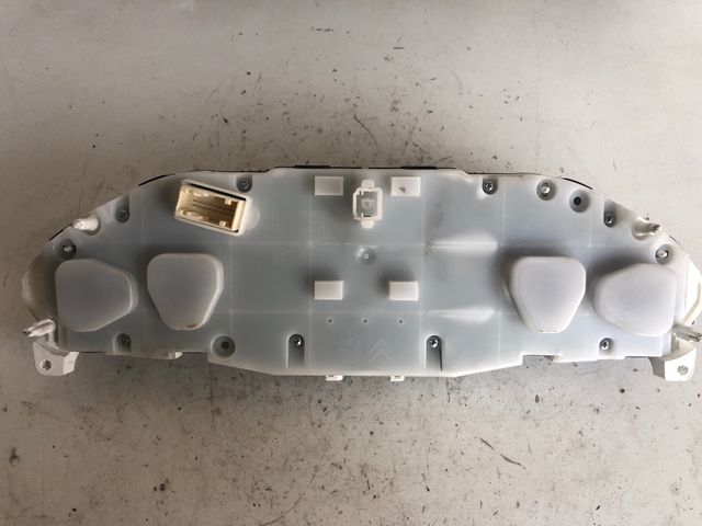 Cuadro de instrumentos Peugeot 208              
referencia original : 9813848980