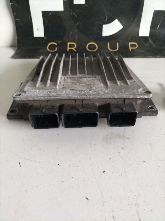 Centralita motor Renault Clio II 1.5DCI + PLIP Delphi electronic control unit
ECU Referencia original Renault : 8200212348