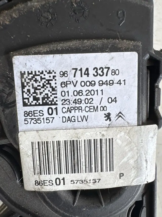 i6671317873[1].webp