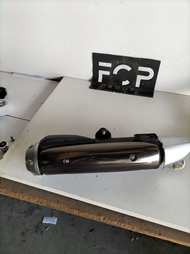 Tubo de escape Yamaha T-Max 530 ( montaje original ) solo 1500 km