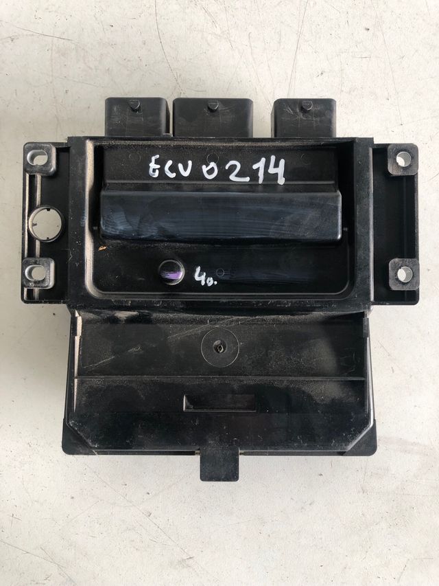 Centralita motor ECU UCE Delphi / Renault
Referencia original : 8200911560 / 8201112294 / DCM1.2