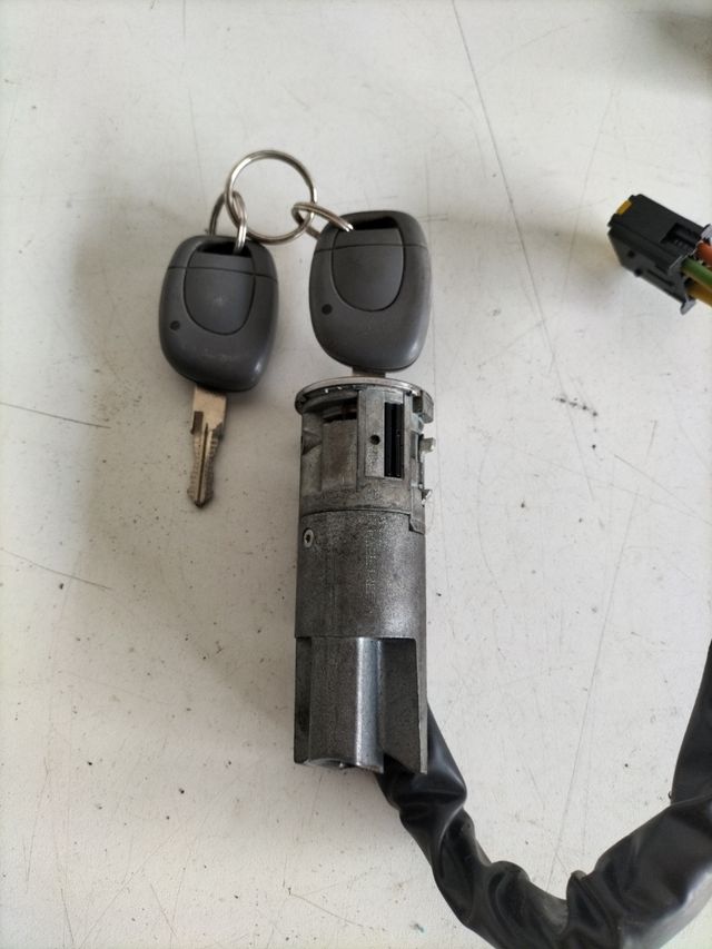 Clausor de arranque + cerradura de puertas Renault TWINGO 1 seria 2