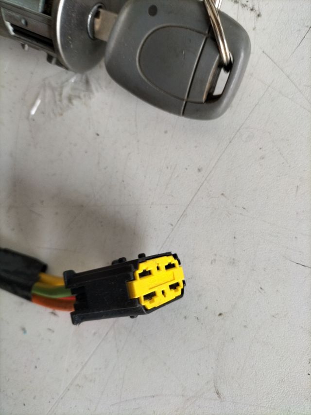 Clausor de arranque + cerradura de puertas Renault TWINGO 1 seria 2