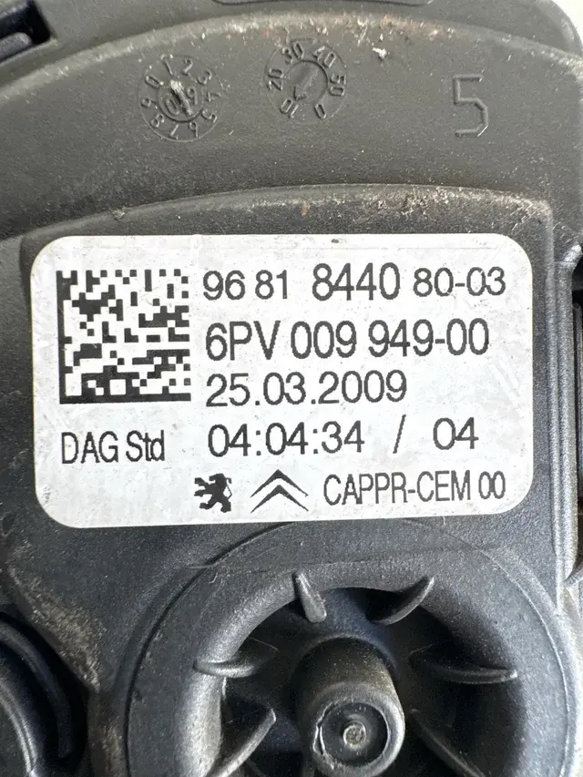 i6824021085.webp