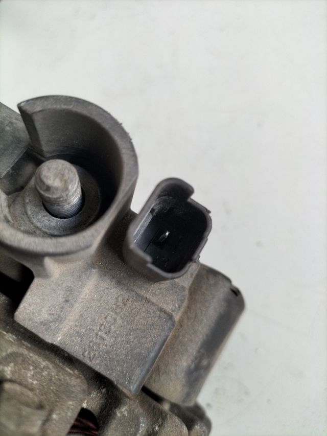 Alternador Valeo PSA-MINI  Referencia original : 61548480/ 61548480-03 /2612380C / TG12C120