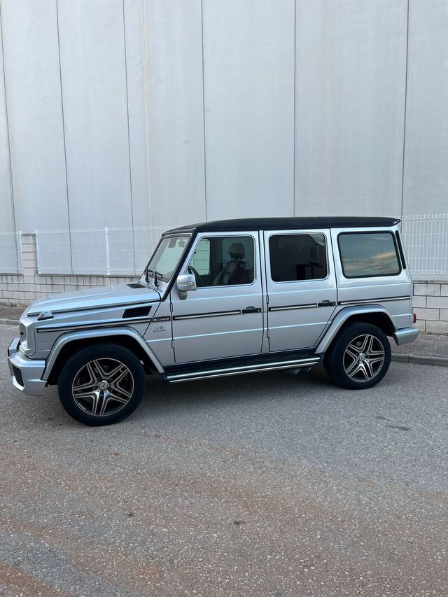 Mercedes G 55 AMG 507 cv ESPECTACULAR MERCEDES G55 AMG LOOK RESTYLING G63 MOTOR 5.5 V8 KOMPRESSOR CON 507 CV SUPER FULL EQUIP: - Color original metalizado - Interior en cuero napa negro exclusiv - Volante multifunción mixto cuero y madera noble - Asientos con regulación eléctrica con memoria - Asientos calefactables ....