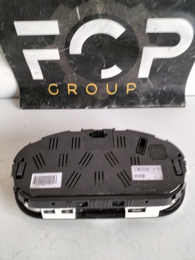 Cuadro de instrumentos Renault Megane 3               con 117409 km     
referencia original : 248100324R