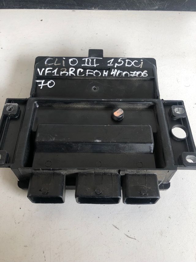 Centralita motor delphi Renault clio 3 1.5 dci   Referencia orginal : 8200911560 / 8200619409 / DCM1.2