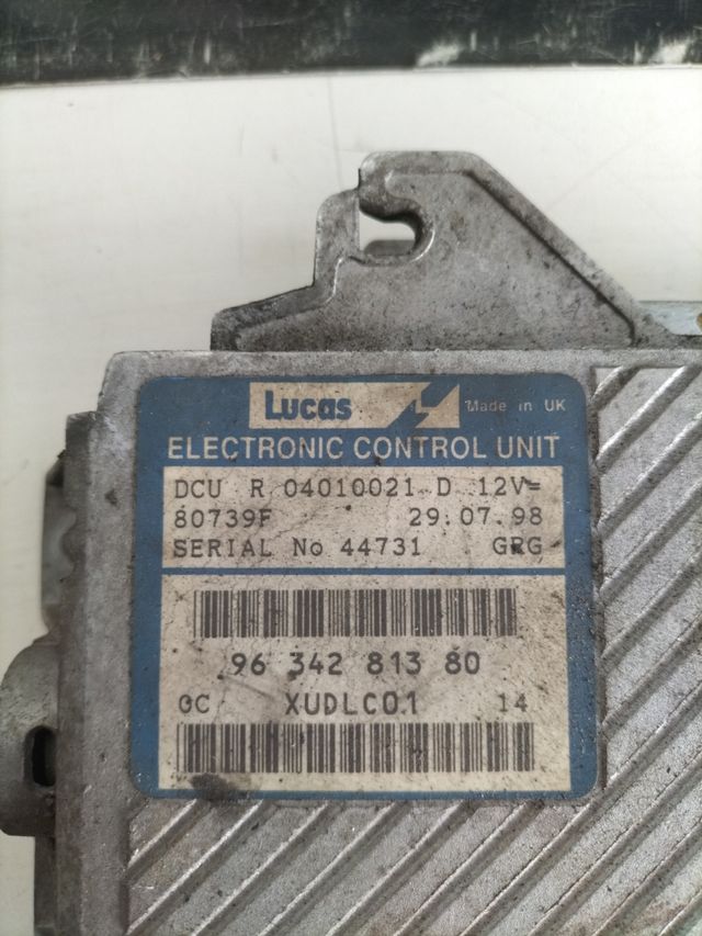 Centralita motor Peugeot 806 2.1 td 9634281380 + Plip
Lucas electronic control                                   
Referencia original : 9634281380