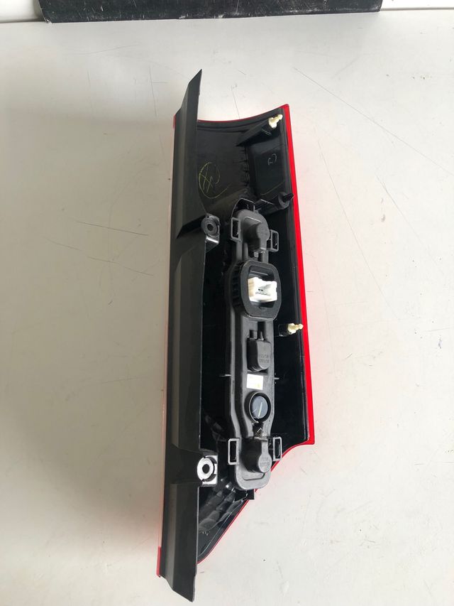 Piloto trasero izquierdo Renault Kangoo 3  2013+