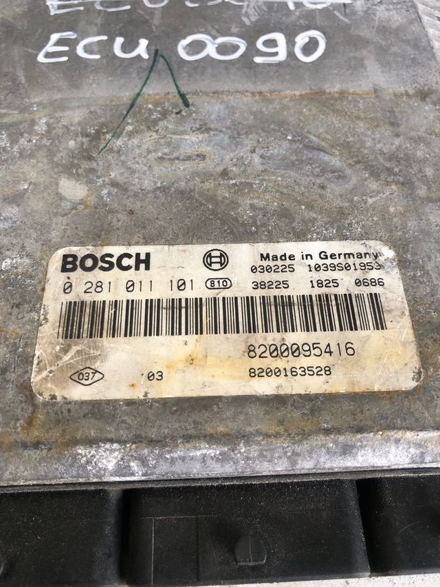 Centralita motor Renault laguna II 1.9 dci
Referencia original : 8200095416
Referencia Bosch : 0281011101
(Codigo interno : ECU0090)