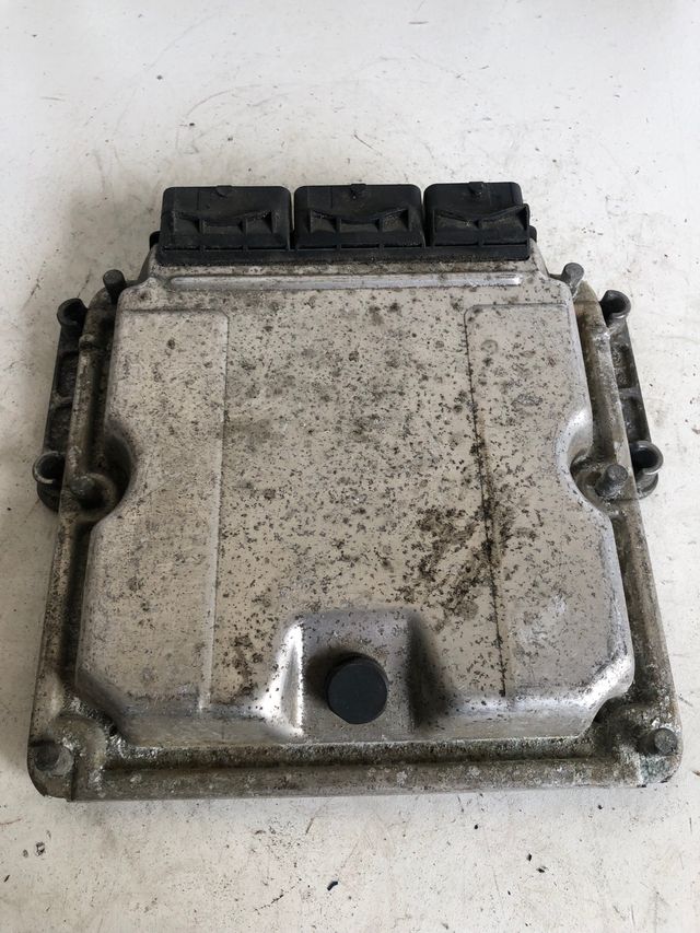 Centralita motor Renault laguna II 1.9 dci
Referencia original : 8200095416
Referencia Bosch : 0281011101
(Codigo interno : ECU0090)