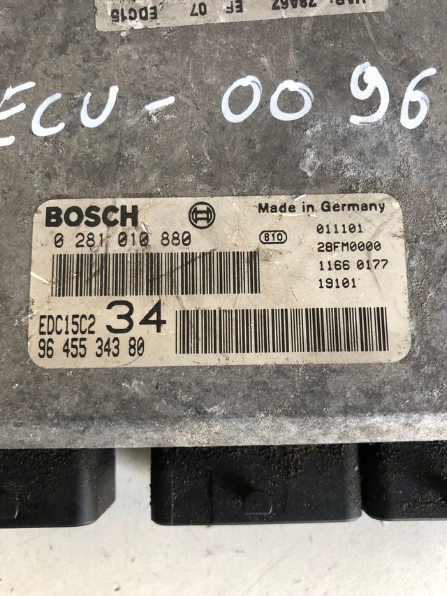 Peugeot 607
Referencia original : 9645534380
Referencia Bosch : 0281010880