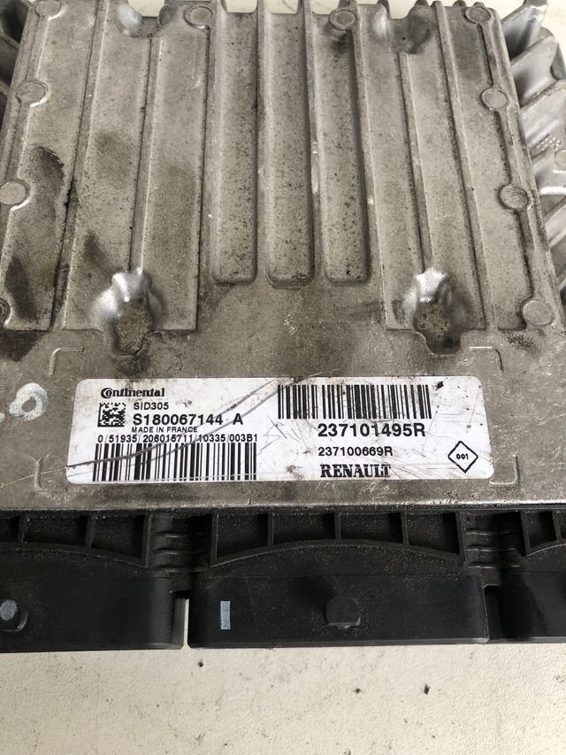 Centralita motor Renault megane III 1.5 dci sid305 s180067144
Referencia original : 237101495R
Referencia continental : S180067144