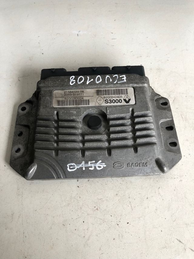 Centralita motor Renault megane 2 1.6 16v gasolina
referencia original : 8200283924 / 8200242405