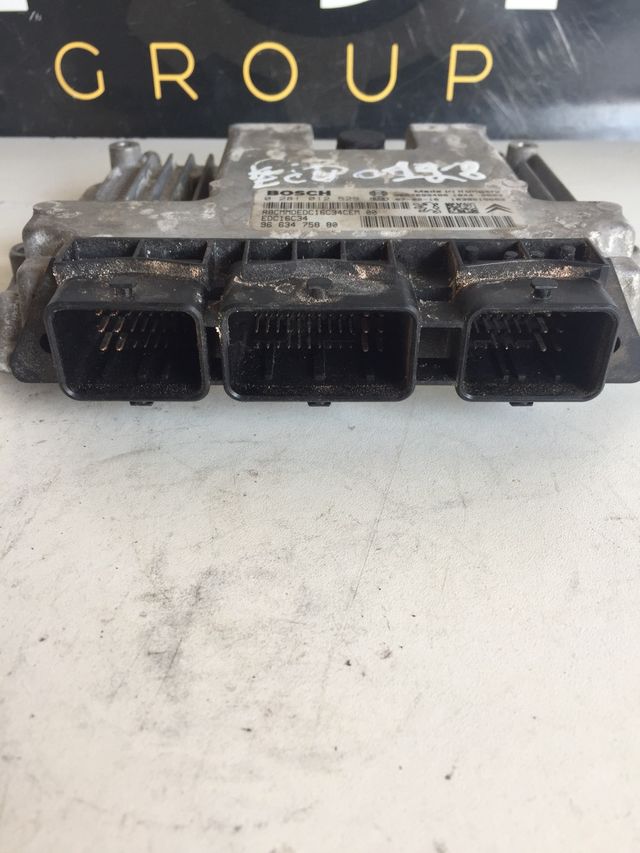 Centralita motor Bosch Referencia original : 9663475880
Referencia Bosch : 0281012529