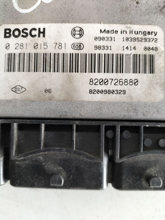 Centralita motor Renault laguna III ECU
Referencia original : 8200726880 / 8200980329 / 1039s29372
Referencia Bosch : 0281015781