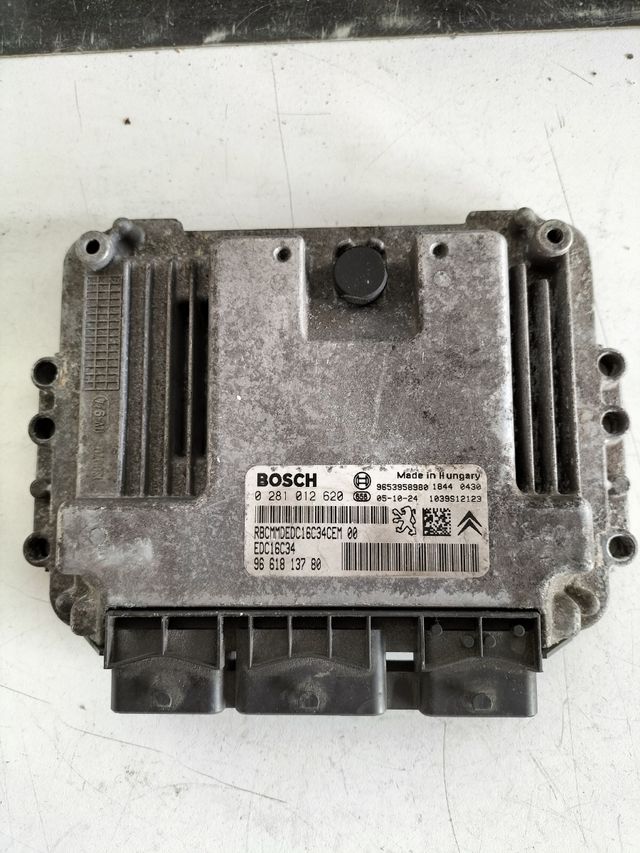Centralita motor Peugeot Citroën Bosch 0281012620