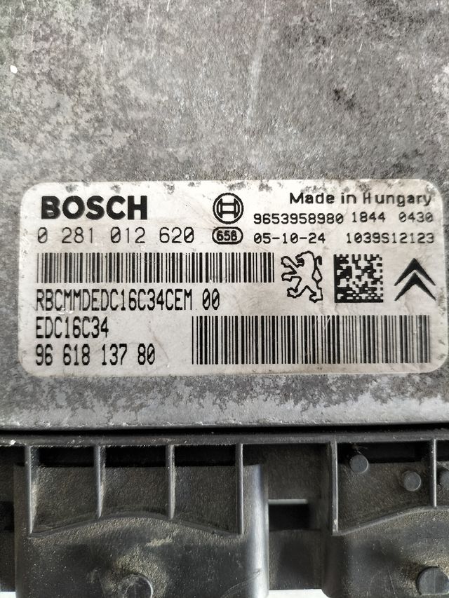 Centralita motor Peugeot Citroën Bosch 0281012620