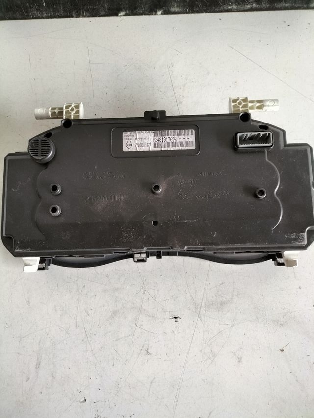 Cuadro de instrumentos Renault Kangoo 2      
referencia original : 248101769R