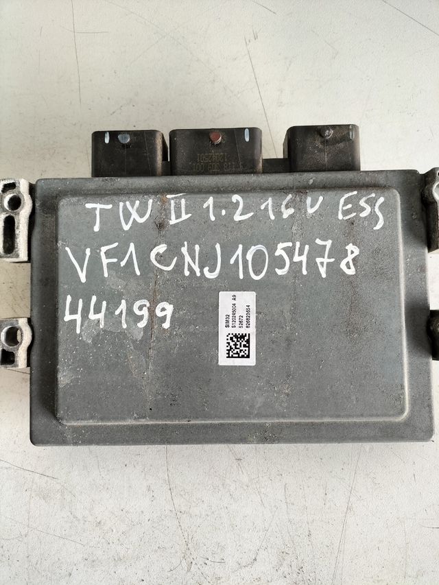 Centralita motor Renault Twingo 1.2 16V S120202121