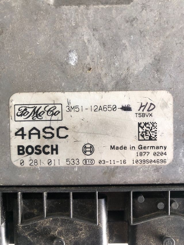 Centralita motor Ford / Bosch Referencia Boch : 0281011533 Referencia Ford : 3M5112A650 / 4ASC / T5BVX