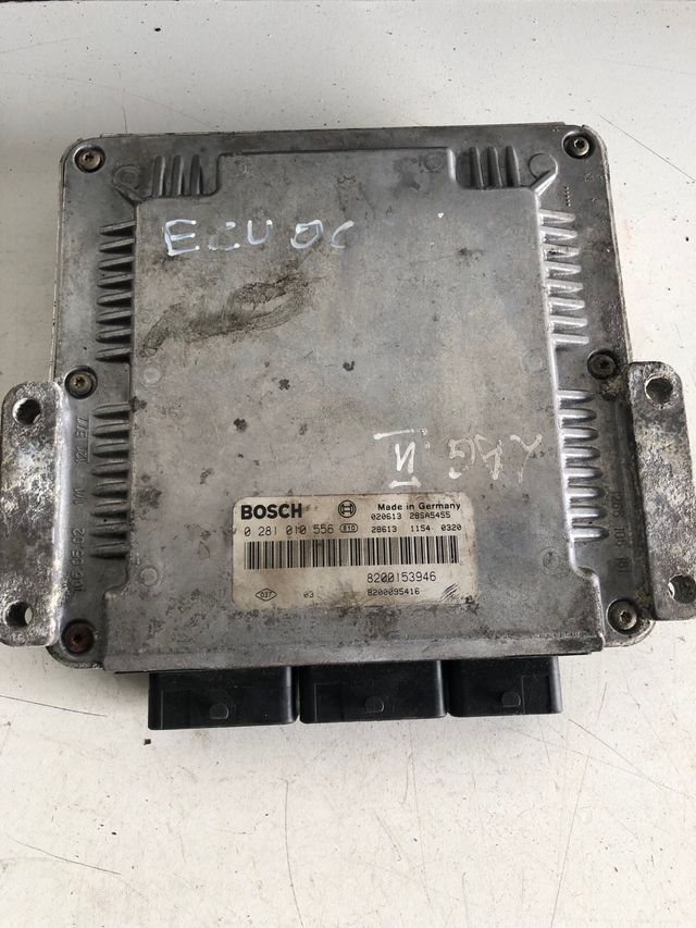 Centralita motor bosch Renault Referencia Boch : 0281010556 Referencia original : 8200153946 / 8200095416