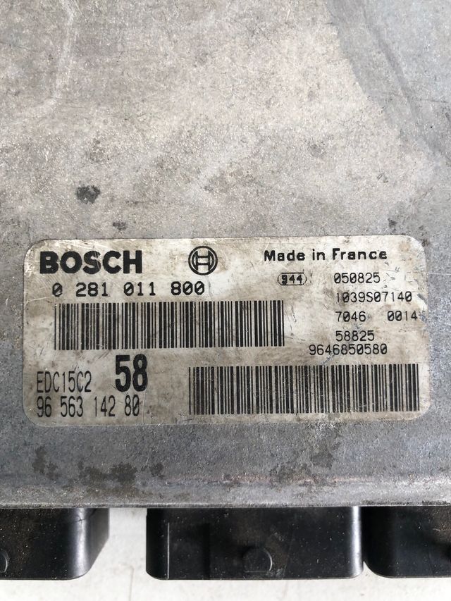 Centralita motor Bosch Peugeot Citroen Referencia Bosch : 0281011800 Referencia original : 9656314280 EDC15C2