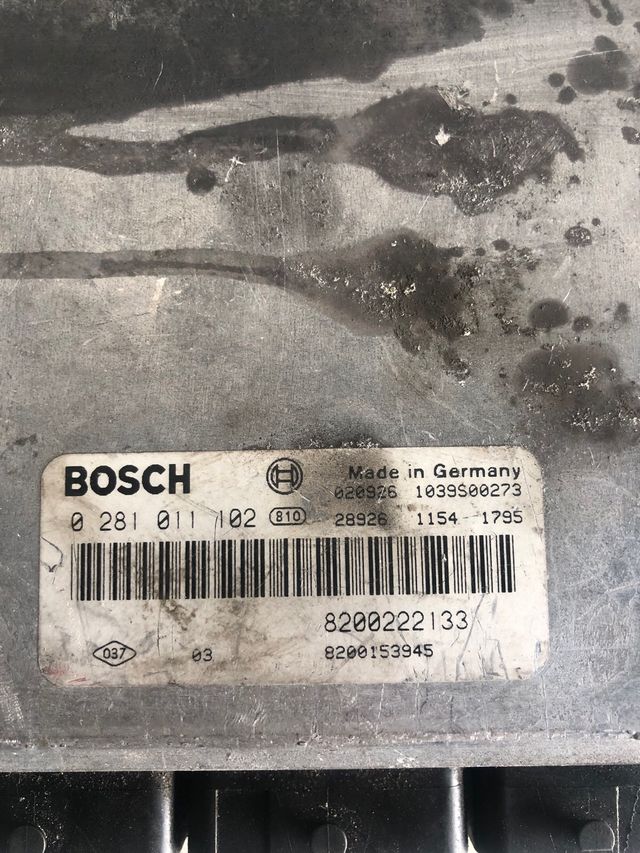 Centralita motor ecu Bosch Renault Referencia Bosch : 0281011102 Referencia original : 8200222133 / 8200153945