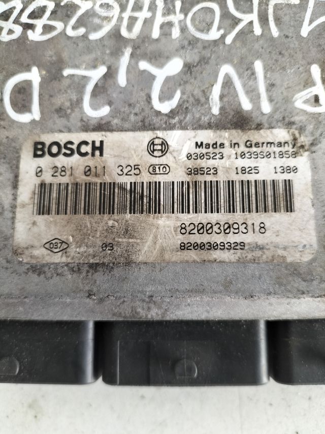 Centralita motor Renault BOSCH 2.2 DCI Referencia Bosch : 0281011325 Referencia original : 8200309318
