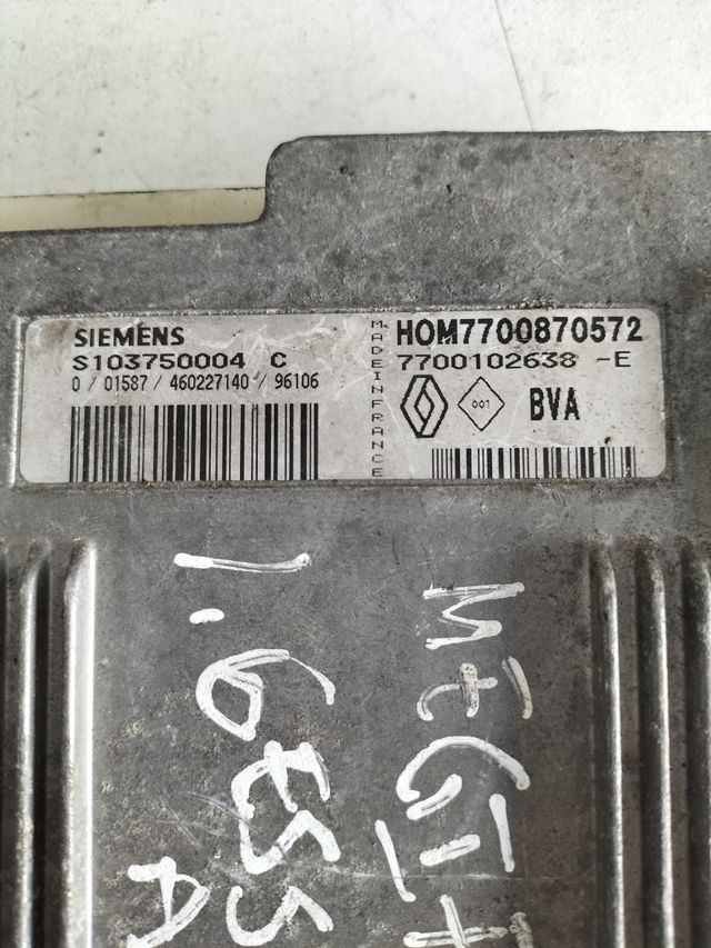 Centralita motor Renault 7700870572 S103750004