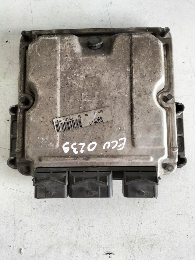 Centralita motor Peugeot Citroën 2.0 HDI EDC15C2 Referencia Bosch : 0281011343 Referencia original : 9654693480