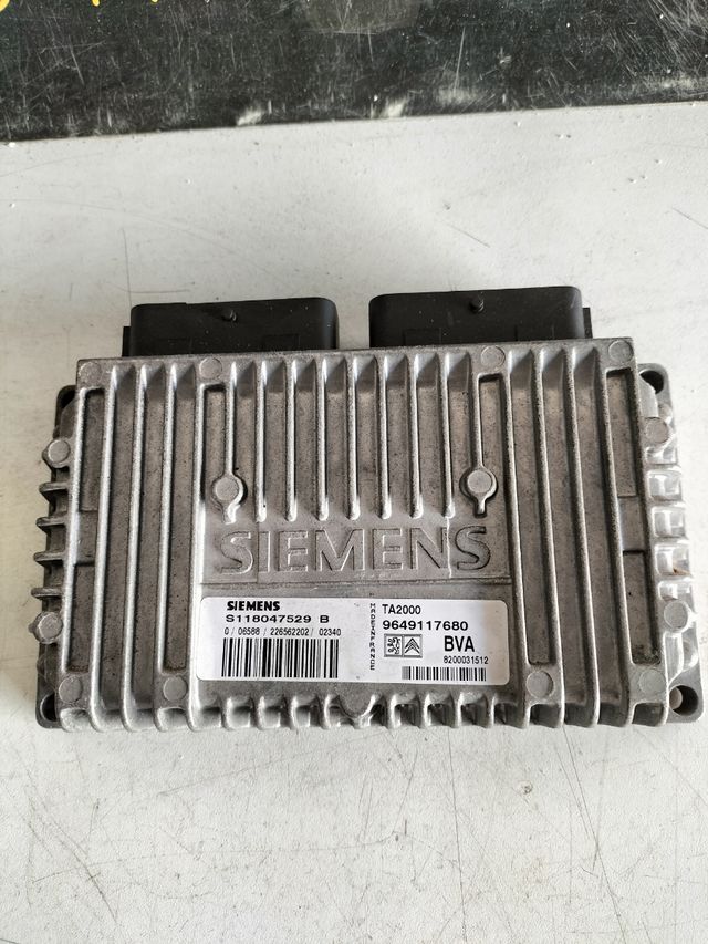 Centralita motor Caja de cambio automatica Referencia Siemens : 118047529B Referencia original : 9649117680