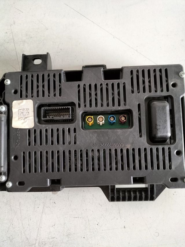 Cuadro de instrumentos Renault SCENIC 3       +pantalla de gps                                                                     referencia original : 248108063R