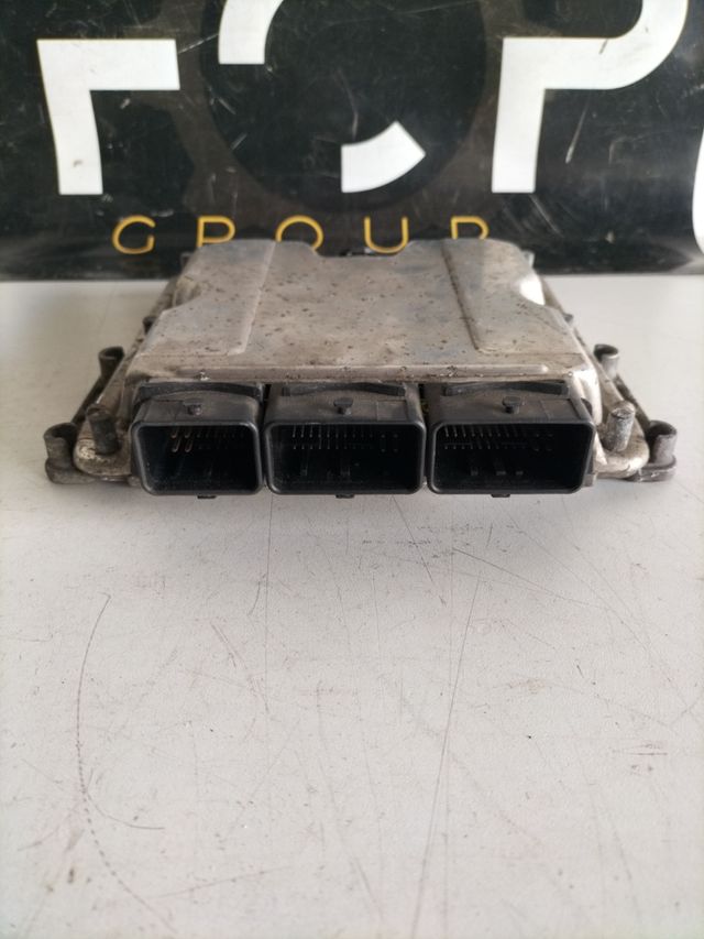 Centralita motor + Tarjeta de arranque Referencia original : 8200309318 Referencia Bosch : 0281011325 Renault espace IV 2.2 Dci