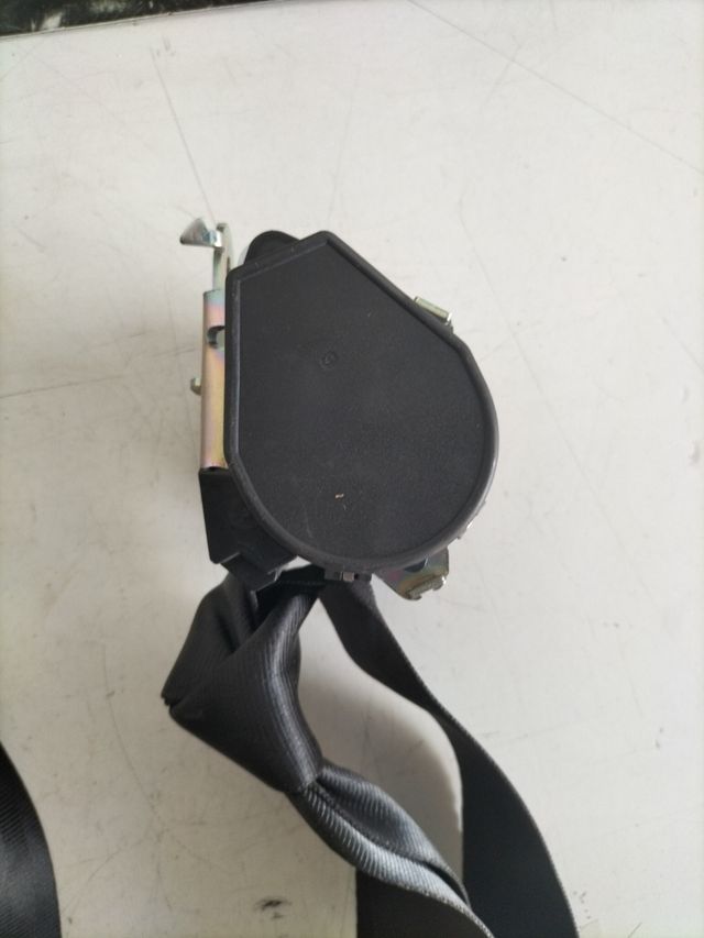 Cinturón de seguridad delantero derecho Renault Kangoo 2008-2018 referencia original : 8200448760