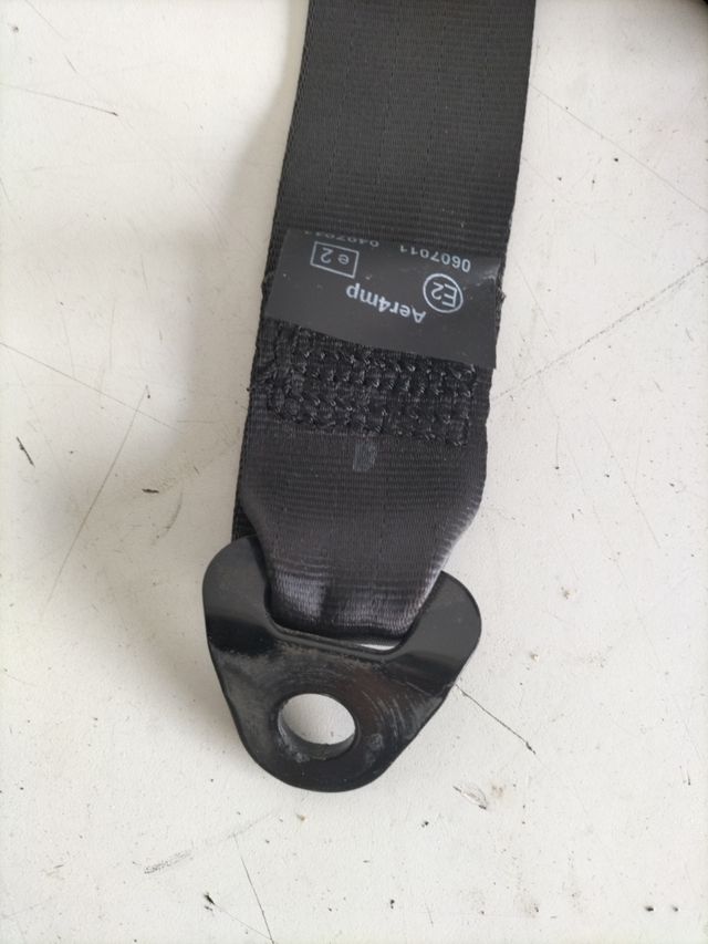 Cinturón de seguridad delantero derecho Renault Kangoo 2008-2018 referencia original : 8200448760