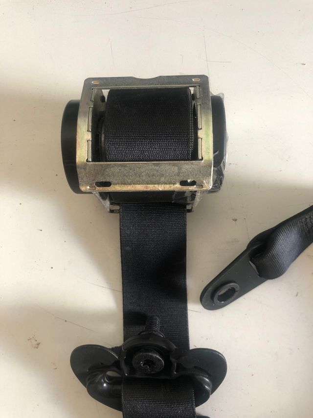 CINTURON SEGURIDAD DELANTERO DERECHO MINI (R50,R53, R57) (2001 - 2014) Referencia original : 601028800E