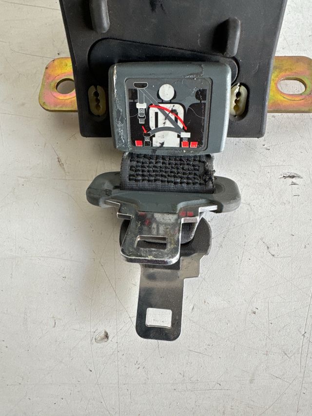 Cinturon trasero central renault scenic 1
