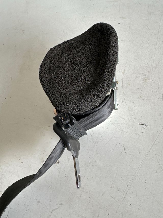 Cinturon de seguridad trasero derecho - izquierdo Citroen C5 F3 2008-2017 Referencia original : 96561744XX
