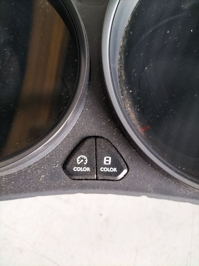 Cuadro de instrumentos Citroën C4 II               referencia original : 9676963180