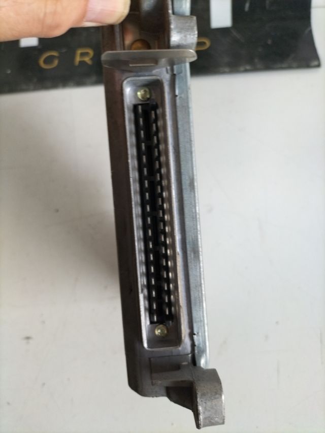 Centralita motor Renault Clio 1.7 Referencia original : 7700861424 - 7700863559 Refencia Siemens : S101714102