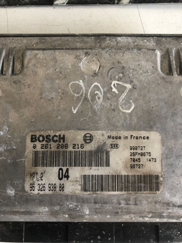 Centralita motor Peugeot-Citroen (peugeot 206 1.4 gasolina ) Referencia original : 9632693980 Referencia Bosch : 0261206216
