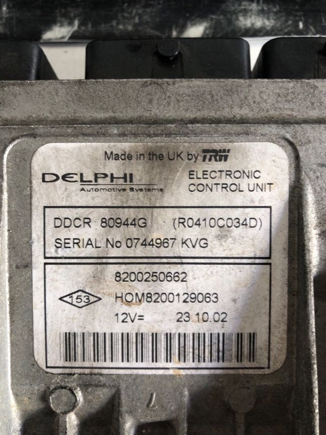 Centralita motor Renault / Delphi Referencia original : 8200250662 - 8200129063