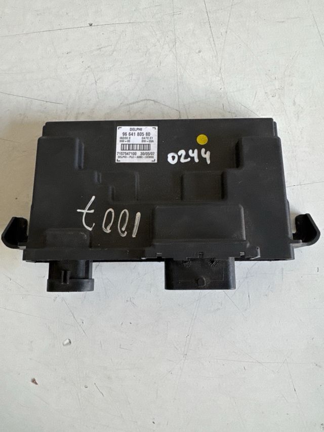 Modulo de puertas Peugeot 1007 Referencia original : Delphi 9664180580 7341133100