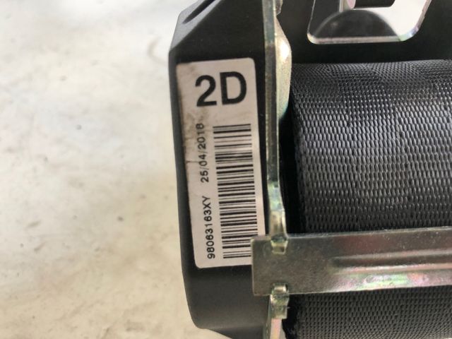 Cinturon de seguridad trasero derecho Peugeot 208 Referencia original : 98063163XY